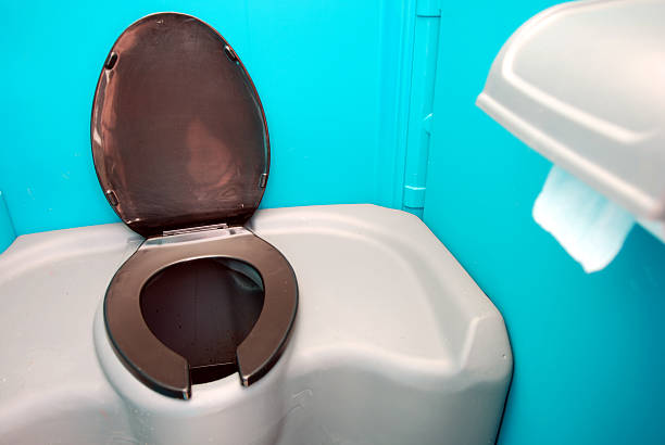 Best Portable bathroom rental  in Hill N Dale, FL